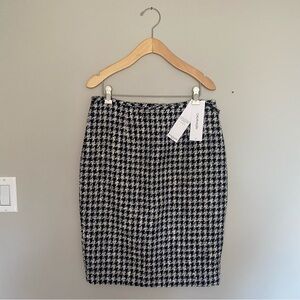 Calvin Klein black and white houndstooth pencil suit skirt.
